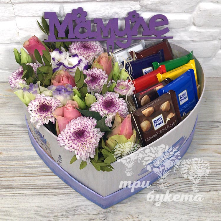 Купить цветы и шоколад в коробке в Братске