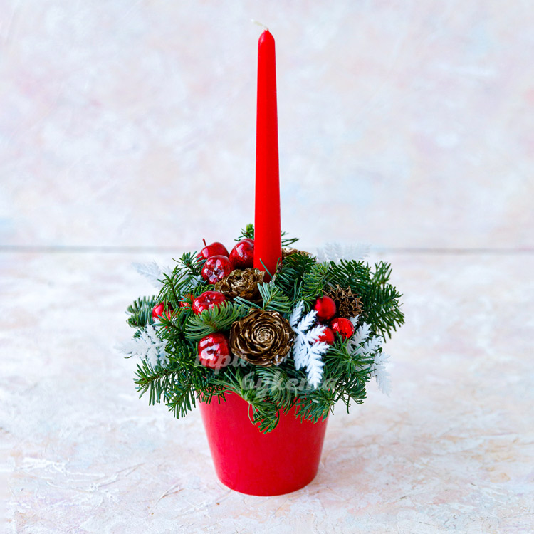 mini-komp-na-novyj-god-so-svechoj